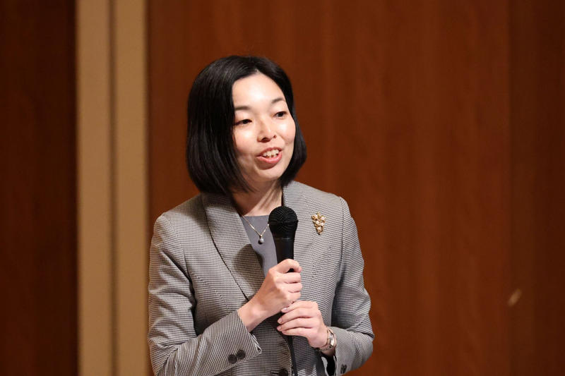 1．そもそも「皇室典範」とは？ なぜいま「改正」するの？, 2．女性皇族が結婚後も皇室に残る。この案が通るとどうなる？ , 3．男系男子を養子に迎える。この案が決まるとどうなる？ , 4．同じ問題に直面した欧州各国が決めたこと────国民投票で「絶対的長子相続制度」を導入したデンマーク , 5．識者はこう見る───お茶の水女子大学客員研究員・鹿内浩胤さん