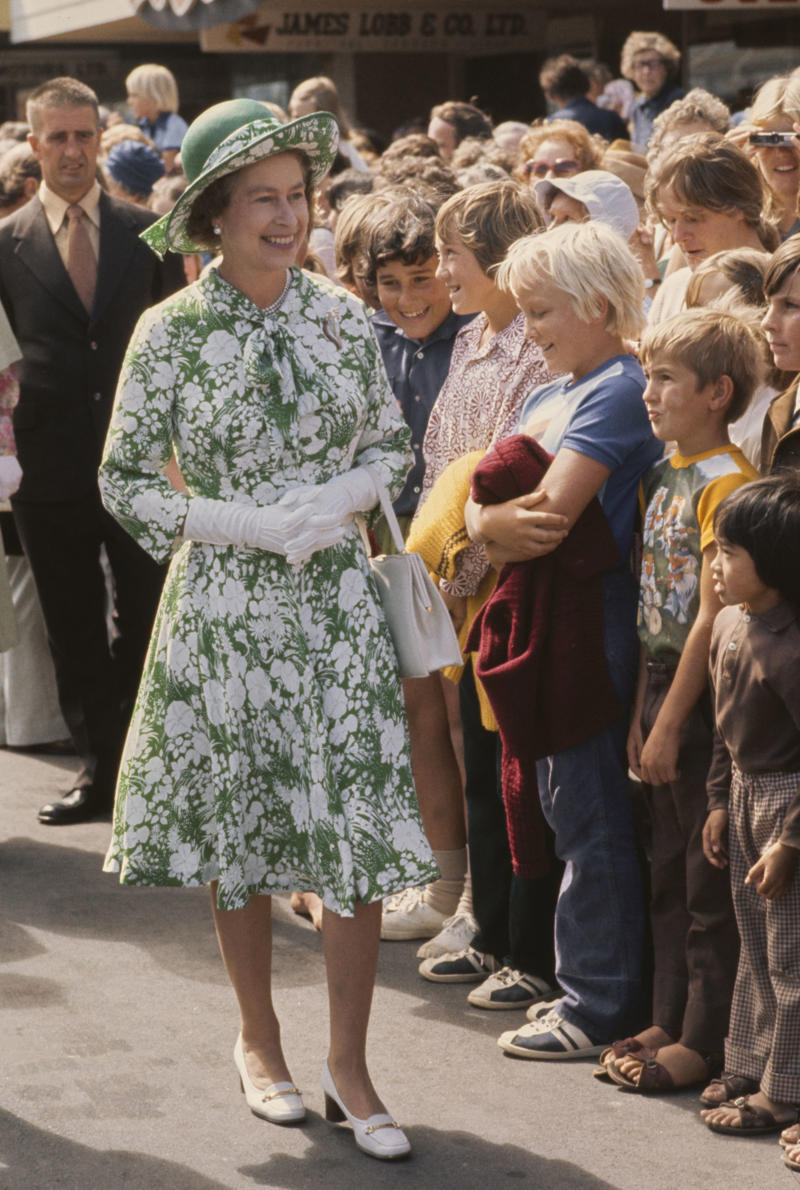 1977