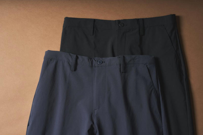 1,900円の衝撃!万能すぎる「ワンダーストレッチ(R)ハイパースラックス」, 100回洗濯しても撥水が続く!? 耐摩耗100万回をクリアした最強生地, オンオフ兼用でストレスフリー!現代のニーズに応える神ディテール, ベルトレスでも穿ける!スマホ収納に便利な右ポケットの2重構造, キックバック性が高い2WAYストレッチで最高の穿き心地を実現, 【まとめ】オフィスワーカーにも激推ししたいハイスペックな1本
