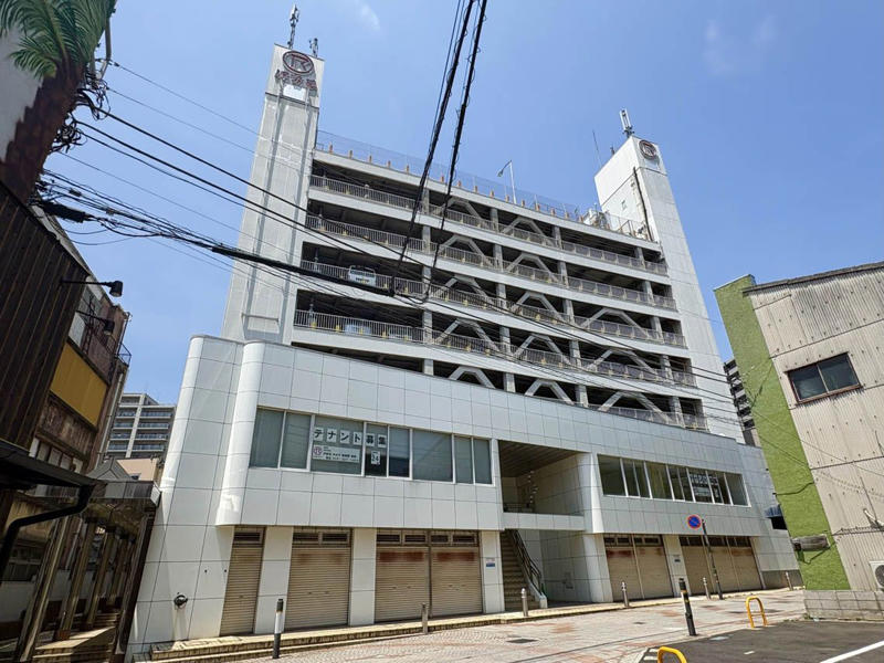 ①企業縮小だけでは説明できない閉店理由, ②顧客の6割が企業関係者だった, ③地形・供給所・水戸という三重の制約, ④「ヘソのない都市」…市内でも4極に分散していた, ⑤50年経っても変わらなかった構造