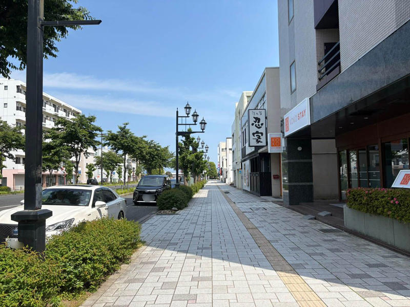 ①企業縮小だけでは説明できない閉店理由, ②顧客の6割が企業関係者だった, ③地形・供給所・水戸という三重の制約, ④「ヘソのない都市」…市内でも4極に分散していた, ⑤50年経っても変わらなかった構造