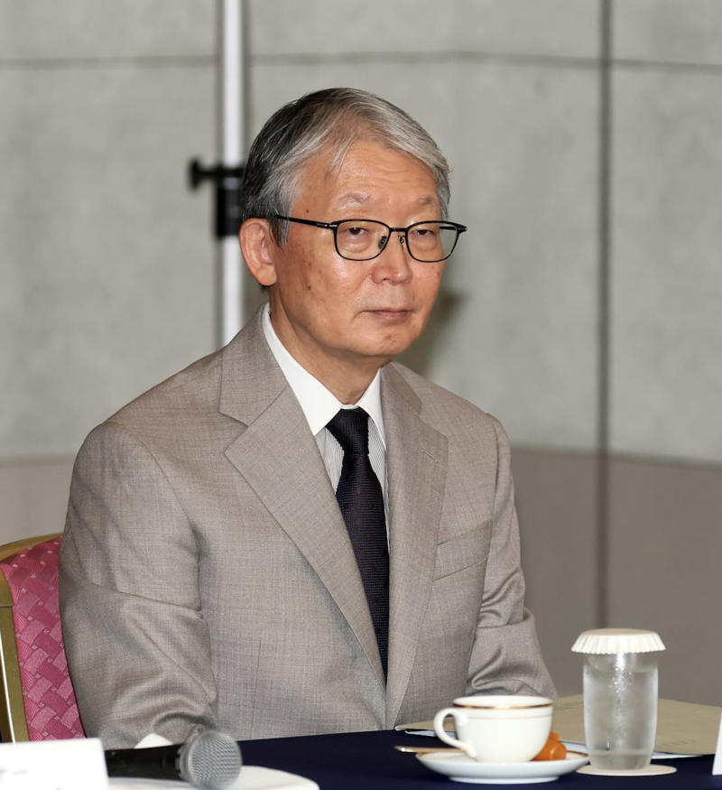 巨人監督の阿部慎之助容疑者が逮捕された夜, 阿部慎之助監督の暴行で渋谷署員が駆けつけ, 現場に阿部慎之助監督妻と子供の次女もいた, 阿部慎之助は何をしたのか　逮捕までの経緯, 酒に酔った末に起きた阿部慎之助の暴行事件, 警視庁に勾留された阿部慎之助が未明に釈放, 巨人の橋上秀樹コーチが新たに監督代行就任, プロ野球で異例のジャイアンツ現役監督逮捕, 娘が父から暴力を受けChatGPTに相談, 18歳の長女が児童相談所に通報した妥当性, ジャイアンツ阿部慎之助会見で長女コメント, 【発言全文】巨人・阿部慎之助前監督の会見（2026年5月26日）, 阿部慎之助が長女は高校3年生と見守り訴え, 阿部慎之助の娘の手紙の内容を代理人が代読, 巨人の阿部慎之助前監督の逮捕後の娘の手紙, 巨人・阿部慎之助前監督の長女の声明の内容, 阿部慎之助の娘がChatGPTに相談した, 阿部慎之助の長女がチャッピーに頼った結果, 阿部慎之助前監督の長女が手紙で伝えたこと, 阿部慎之助かわいそうという同情の声も拡大, 逮捕翌日に決まった阿部慎之助前監督の辞任, 【発言全文】巨人・山口寿一オーナーの会見（2026年5月26日）, ソフトバンク戦前に山口寿一オーナーが語る, 巨人の選手に試合集中促す臨時ミーティング, NPBの監督がシーズン中に逮捕されて波紋, 前監督逮捕で影響が広がる読売ジャイアンツ, 適法か違法か割れる阿部慎之助の現行犯逮捕, 阿部慎之助監督逮捕を招いたChatGPT, そもそも現行犯逮捕とは何か、基礎から解説, 阿部慎之助の逮捕はなぜ必要かで割れる見解, 巨人の監督は次に誰になるのか候補者が浮上, 生え抜き主義の巨人で起きた異例の監督交代, 巨人の次期監督候補に工藤公康氏ら歴代監督, 阿部慎之助の件で文春が報じた後任候補とは, 後任候補に名が挙がるジャイアンツのコーチ, 阿部慎之助の監督復帰求めるオンライン署名, 阿部慎之助はAIで失業したとも言える事態