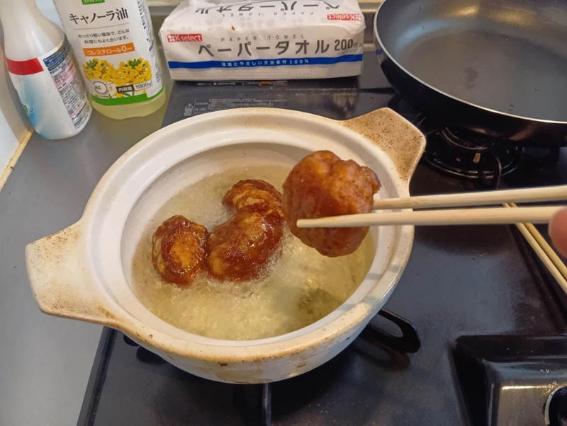 酷評のベストプライス。本当にマズイのか徹底検証, ☆1.6「早ゆでスパゲッティ」筆者の正直な感想, パスタソースと絡めて食べてみる, ☆2.0「若鶏から揚げ」筆者の正直な感想, リニューアルされて高評価も増えている, ☆2.4「キーマカレー」筆者の正直な感想, 番外編　☆1.2「ロールキャベツ」筆者の正直な感想, なぜか口コミと乖離する私の感想