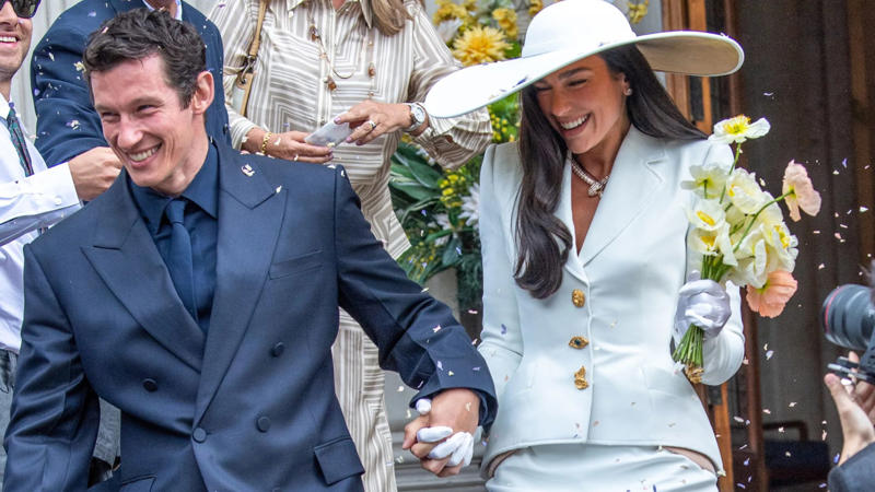 What Is Dua Lipa’s Engagement Ring Style Called? , Who Designed Dua Lipa’s Engagement Ring? , How Many Carats Is Dua Lipa’s Engagement Ring? , How Much Did Dua Lipa’s Engagement Ring Cost?