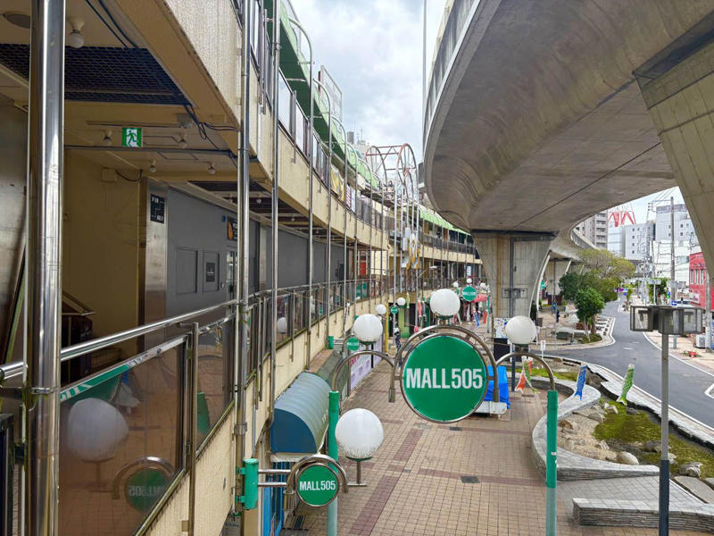 整然としているのに、人の姿が見えない街, にぎわいは駅前ではなく郊外にあった, 土浦駅前は「観光」と「日常」が混ざる場所だった, つくばにとって、土浦は「数ある近隣自治体の一つ」, 駅前商業の終わりは、土浦だけの問題ではなかった
