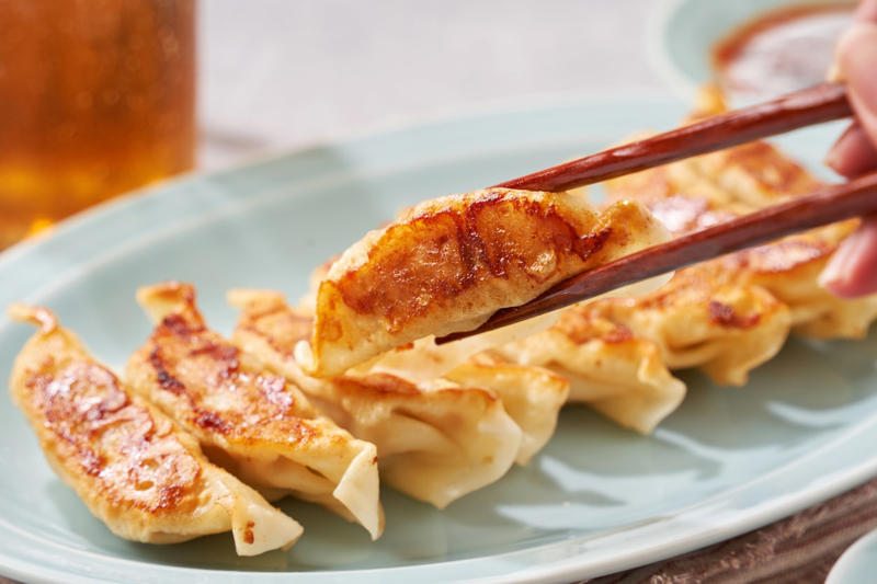 「町中華」ブームはいつから始まった?, なぜ「餃子」は町中華の定番になったのか, 時代がもたらした“何でもあり”の町中華, 若者たちには「新鮮に見える」のではないか