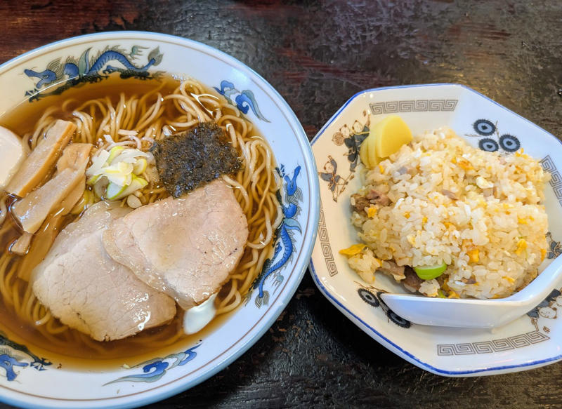 「町中華」ブームはいつから始まった?, なぜ「餃子」は町中華の定番になったのか, 時代がもたらした“何でもあり”の町中華, 若者たちには「新鮮に見える」のではないか