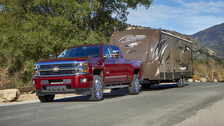 Ford F-150 (2015–2020), Chevrolet Silverado / GMC Sierra (2015–2019), RAM 2500/3500 HD (2019–2023), Toyota Tundra (2022–2024), Nissan Titan / Frontier (2020–2022), How we made the list