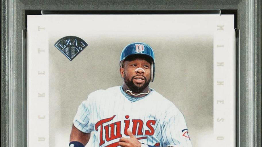 1985 Donruss Kirby Puckett #438, 1984 Fleer Update Kirby Puckett #U-93, 1996 Leaf Signature Extended Kirby Puckett Autograph, 1993 Topps Kirby Puckett #200