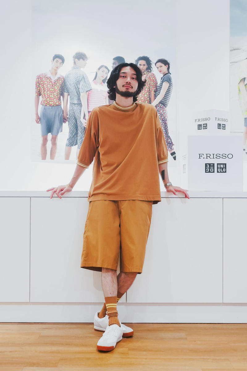     ②シルクプリントスカーフ　(各)2,990   ,      ③ブロードシャツ(￥3,990)・④タックショーツ(￥3,990)   ,      ⑤スーピマコットンオーバーサイズTシャツ(￥2,990)・⑥ワイドショーツ(￥3,990)   ,      ⑧ドライカノコスリムフィットボーダーポロシャツ　￥2,990   ,      [WOMEN'S]ストライプミニポロシャツ　￥2,990   