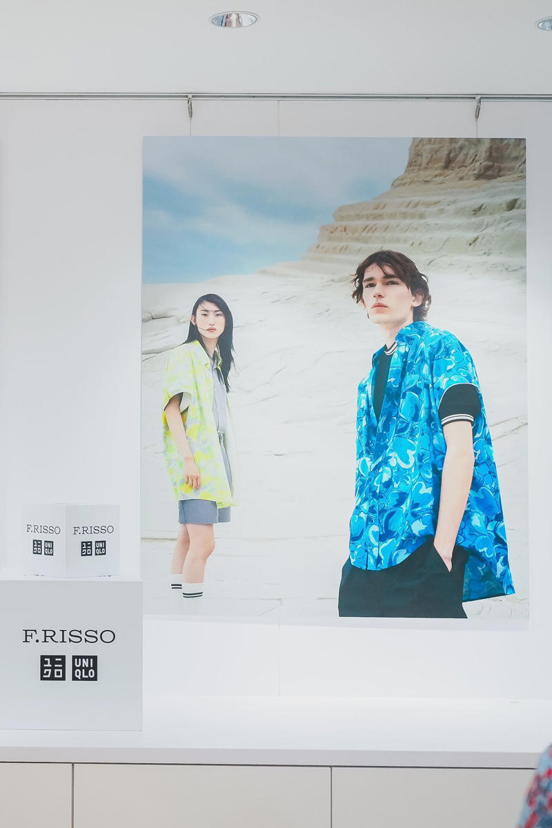      ②シルクプリントスカーフ　(各)2,990   ,      ③ブロードシャツ(￥3,990)・④タックショーツ(￥3,990)   ,      ⑤スーピマコットンオーバーサイズTシャツ(￥2,990)・⑥ワイドショーツ(￥3,990)   ,      ⑧ドライカノコスリムフィットボーダーポロシャツ　￥2,990   ,      [WOMEN'S]ストライプミニポロシャツ　￥2,990   
