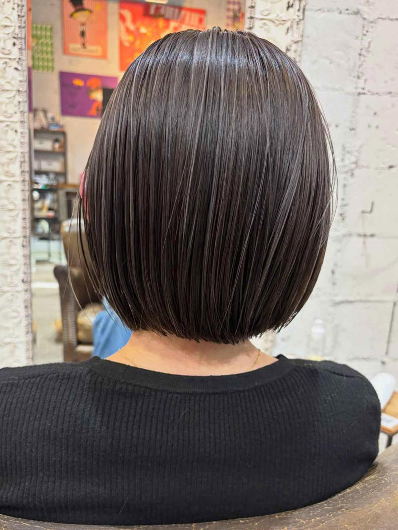 動きで魅せる、切りっぱなしボブ, 筋感が美しい、艶やかな丸みボブ, ヘルシーで大人可愛いレイヤーボブ, こなれ感たっぷりのハイトーンボブ