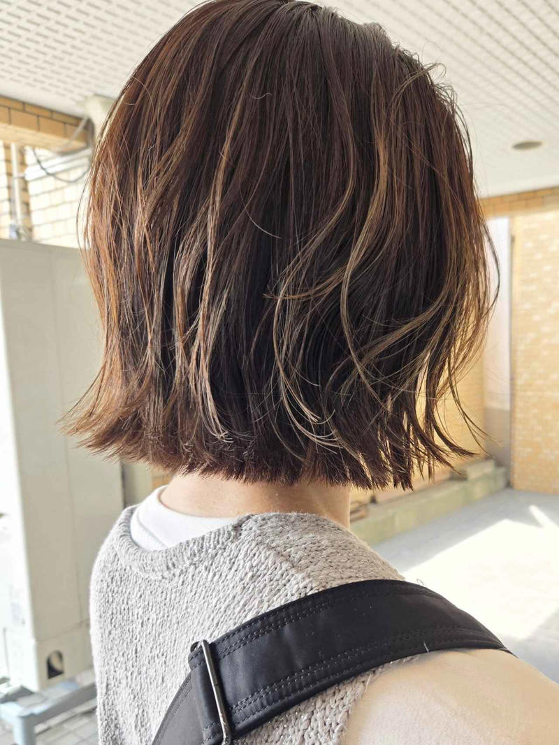 動きで魅せる、切りっぱなしボブ, 筋感が美しい、艶やかな丸みボブ, ヘルシーで大人可愛いレイヤーボブ, こなれ感たっぷりのハイトーンボブ