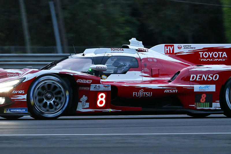 小林可夢偉選手（チーム代表兼ドライバー/7号車） , マイク・コンウェイ選手（7号車） , ニック・デ・フリース選手（7号車） , セバスチャン・ブエミ選手（8号車） , ブレンドン・ハートレー選手（8号車） , 平川亮選手（8号車） 