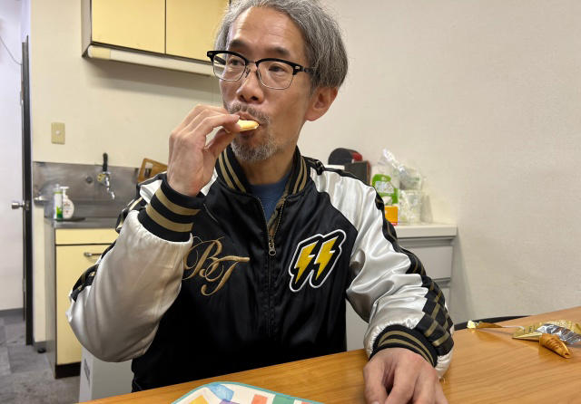 ・圧倒的な人の多さ, ・実際に食べてみた, ・ブラインドテスト的に食べ比べ, ・佐藤英典 → スノーミルクチーズの方が美味い, ・中澤星児 → お土産として渡すならスノーミルクチーズ, ・GO羽鳥 → スノーミルクチーズの方が美味い, ・原田たかし → スノーミルクチーズの方が美味い, ・Yoshio → 白い恋人の方が美味い, ・P.K.サンジュン → 白い恋人の方が美味い, ・あひるねこ → スノーミルクチーズの方が美味い, ・ジュンくん → 白い恋人の方が美味い, ・今回ご紹介したイベントの詳細データ
