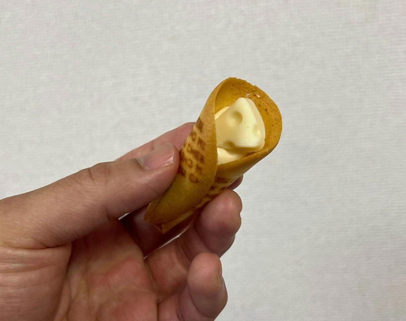 ・圧倒的な人の多さ, ・実際に食べてみた, ・ブラインドテスト的に食べ比べ, ・佐藤英典 → スノーミルクチーズの方が美味い, ・中澤星児 → お土産として渡すならスノーミルクチーズ, ・GO羽鳥 → スノーミルクチーズの方が美味い, ・原田たかし → スノーミルクチーズの方が美味い, ・Yoshio → 白い恋人の方が美味い, ・P.K.サンジュン → 白い恋人の方が美味い, ・あひるねこ → スノーミルクチーズの方が美味い, ・ジュンくん → 白い恋人の方が美味い, ・今回ご紹介したイベントの詳細データ
