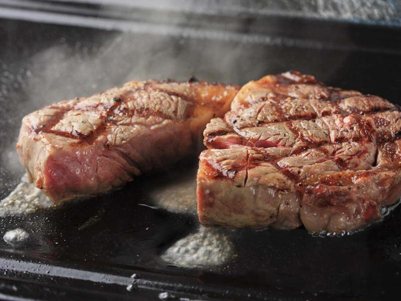 一時代を築いた名店は、なぜ苦境に沈んだのか, 主役は肉じゃない？「あさくま」が次に賭ける一手, 老舗のプライドを捨て、業績は復活した, 「あさくま」が、無借金でも配当しない理由
