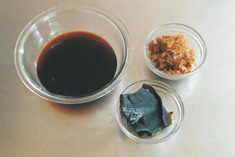簡単なのにほめられる無限つゆの作り方, 【無限つゆ】基本のだししょうゆ味, 【自家製がんもどき】手作りならではのふんわり食感, 【鶏のだしから揚げ】じゅわじゅわーっとしみ出るだしに歓喜