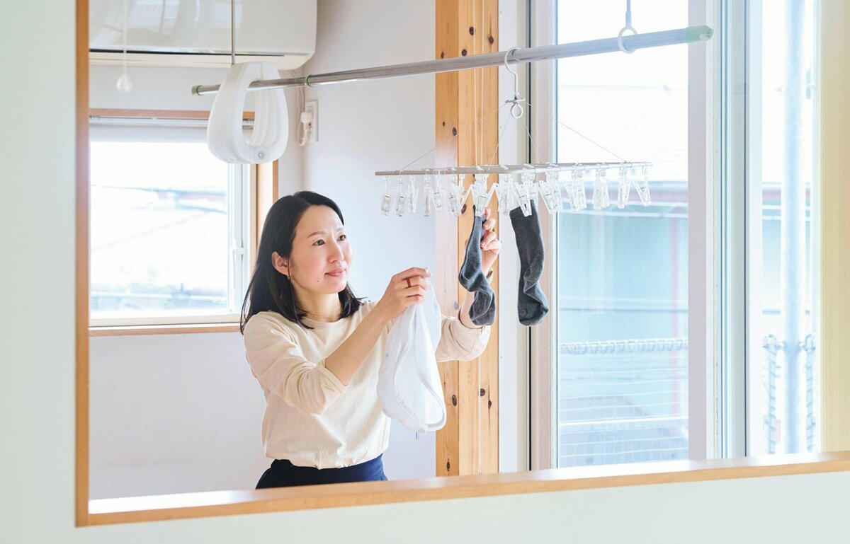 使うほどに暮らしが整い、心が躍る名品, 洗濯グッズはとにかく丈夫, 定番のファイルボックスで家じゅうのゴチャつきゼロに, 収納グッズを組み合わせ、バッグの中身置き場をつくる, 最近はコーヒースクープがお気に入り