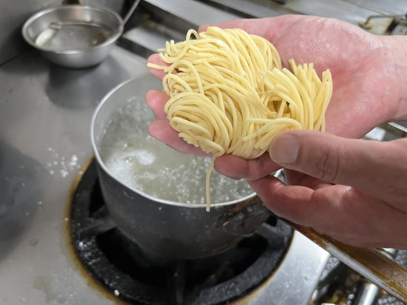 お弁当も可。手仕事の温かみが伝わるこだわり定食『キッチン ホーリー』, 『キッチン ホーリー』店舗詳細, 子供からお年寄りまでミートソースの虜（とりこ）に『bottega 柏店』, 『bottega 柏店』店舗詳細, 希少豚「林SPF」を岩塩で味わうとんかつ定食『とんかつ瓢（ひさご）』, 『とんかつ瓢』店舗詳細, 一度食べたらヤミツキのカシミールカレー『カレーの店 ボンベイ本店』, 『カレーの店ボンベイ』店舗詳細, おかわり自由のサラダもランチの名物『ワイン&amp;クラフトビール肉バル ティグリ』, 『ワイン&amp;クラフトビール肉バル ティグリ』店舗詳細, 噛み締めるほどに旨味弾けるローストポークオーバーライス『食堂endo』, 『食堂endo』店舗詳細, 濃厚なニンニクソースの鹿丼を味わう『クラフトビールとジビエ 地産地消Cafe&amp;Bar Cluster』, 『クラフトビールとジビエ 地産地消Cafe&amp;Bar Cluster』店舗詳細, 楽しみは鮮度がきわだつサラダバー『ザ・ライフ』, 一度では口に収まらない！ 名物からあげの定食『わとか食堂 柏豊四季台店』, 『わとか食堂 柏豊四季台店』 店舗詳細, 柏で60年以上愛される町中華『麺処・餃子処 TESHI』, 『麺処・餃子処 TESHI』店舗詳細, 柏野菜の手料理は、体が喜ぶ味わい『Vegetable &amp; fruit 古民家カフェ conaya』, 『Vegetable &amp; fruit 古民家カフェ conaya』店舗詳細, 中国野菜の聖地で味わう独創的な味『中国料理文菜華（ぶんさいか）』, 『中国料理文菜華』店舗詳細, ワインの供は地元の朝採れ野菜料理『クアトロ・スタジオーネ』, 『クアトロ・スタジオーネ』店舗詳細, 1、2人なら、店主との会話も楽しいカウンターへ『お料理 なかき』, 『お料理 なかき』店舗詳細, ハレの日に出かけたい中華の名店『老中国菜 知味斎』, 『老中国菜 知味斎』店舗詳細, 余韻の長～い郷土料理とワインを『Trattoria Chicco』, 味わうほどに痛感するナポリへの心意気『Pizzeria Tintarella』, 皿に凝縮された手仕事の結晶『BISTRO GAVROCHE』