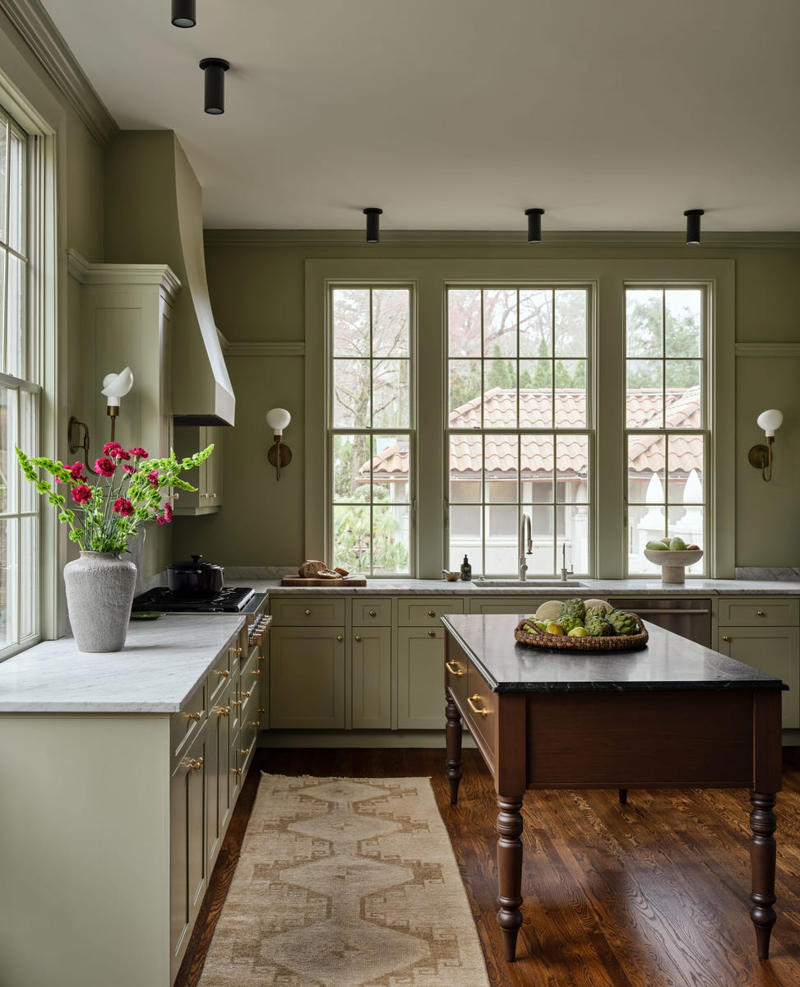 FAMILY ROOM, LIVING ROOM, ENTRYWAY, BUTLER’S PANTRY, PRIMARY BEDROOM