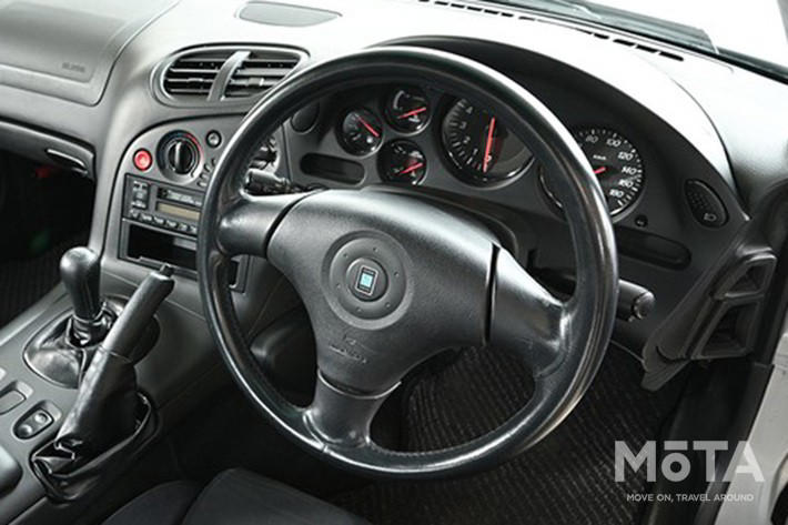マツダ RX-7の概要, 25年ワンオーナー・フルノーマルのRX-7を紹介, マツダ RX-7の外観, マツダ RX-7の内装, まとめ：四半世紀の愛情が紡いだストーリーを感じる一台