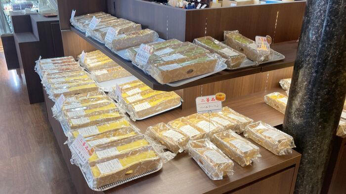 東京・武蔵村山市にある「文明堂壹番舘」へ, 今回のお目当て「窯出しカステラ」です！, 窯出しカステラ、カステラの切り落としを入手！, 文明堂の工場売店は要チェック！