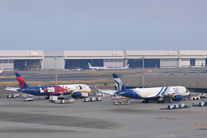 3月27日・関西国際空港, 3月27日、31日・高松空港, 3月27日・三沢基地(三沢空港), 3月28日・関西国際空港, 3月28日・成田空港, 3月28日・成田空港, 3月29日・羽田空港, 3月29日・青森空港, 3月29日・関西国際空港, 3月29日・竹松駐屯地, 3月29日・新田原基地, 3月29日・羽田空港, 3月29日・熊谷基地, 3月29日・関西国際空港, 3月29日、4月2日・羽田空港、中部国際空港, 3月29日・石垣空港, 3月29日・羽田空港, 3月29日・成田空港, 3月29日、30日・羽田空港, 3月29日、30日・小松空港、岡山空港, 3月30日・成田空港, 3月30日・福岡空港, 3月30日・中部国際空港, 3月30日、31日・中部国際空港, 3月30日、31日・静岡空港、高松空港, 3月31日・小松空港, 3月31日・羽田空港, 3月31日・熊本空港, 3月31日・羽田空港, 3月31日・中部国際空港, 4月1日・鹿児島空港, 4月2日・成田空港, 4月2日・成田空港, 4月2日・福岡空港