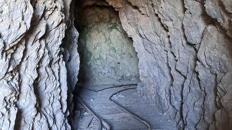 Potosi Mine, St. Thomas Ghost Town, Goodsprings Ghost Town, Hidden Forest Cabin, Methodology