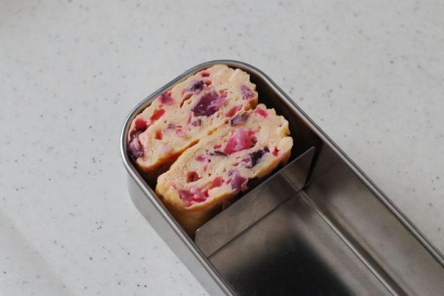 春にぴったり♪「しば漬けの卵焼き」「ささみアスパラの甘辛」2品弁当, 1品目 しば漬けの卵焼き, 2品目 ささみアスパラの甘辛, 2品弁当の詰め方プロセス, 「心が楽になる2品弁当」のルール