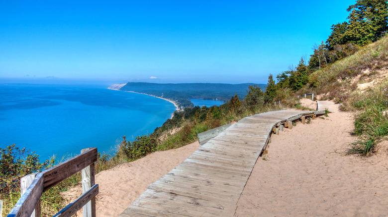 Sleeping Bear Dunes National Lakeshore, Michigan, Indiana Dunes National Park, Indiana, Whitefish Dunes State Park, Wisconsin, Park Point Recreation Area, Minnesota, Montrose Beach, Illinois, Methodology