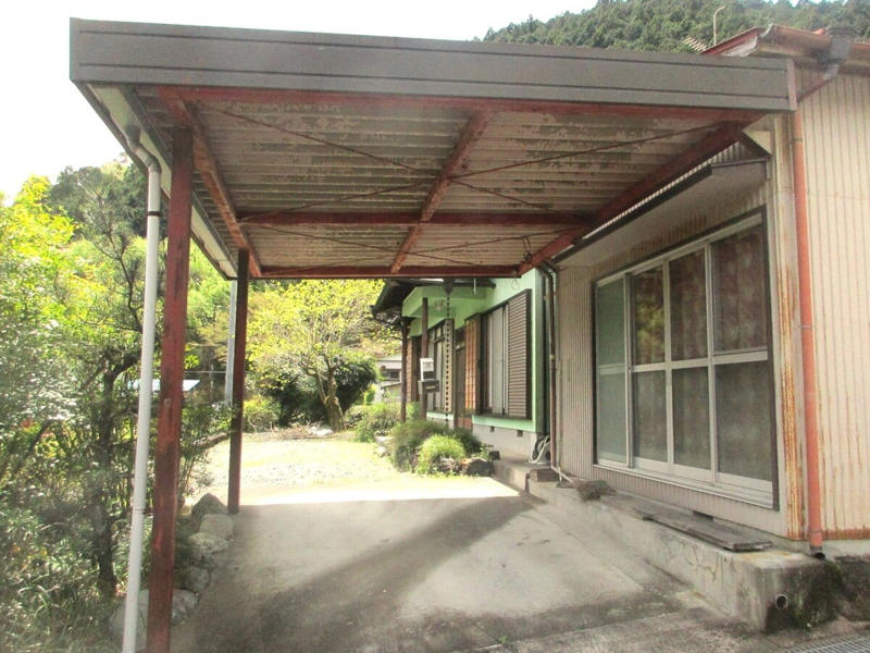 教育に力を入れる子育てしやすいまち。移住オーダーメイドツアーやお試し住宅も！, 畑に囲まれた、離れ付きの平屋, 里山に囲まれた静かな場所で農ライフ, 【問い合わせ先】, 写真で見る物件詳細「離れ付きの平屋」, 静岡県川根本町のおすすめスポット, レインボーブリッジと奥大井湖上駅