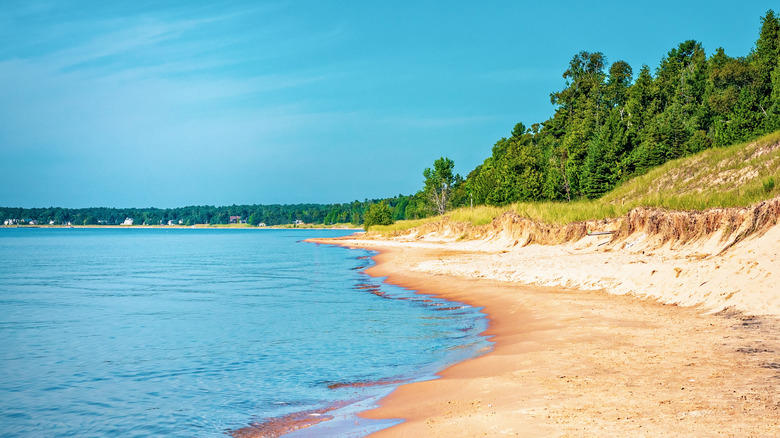Sleeping Bear Dunes National Lakeshore, Michigan, Indiana Dunes National Park, Indiana, Whitefish Dunes State Park, Wisconsin, Park Point Recreation Area, Minnesota, Montrose Beach, Illinois, Methodology