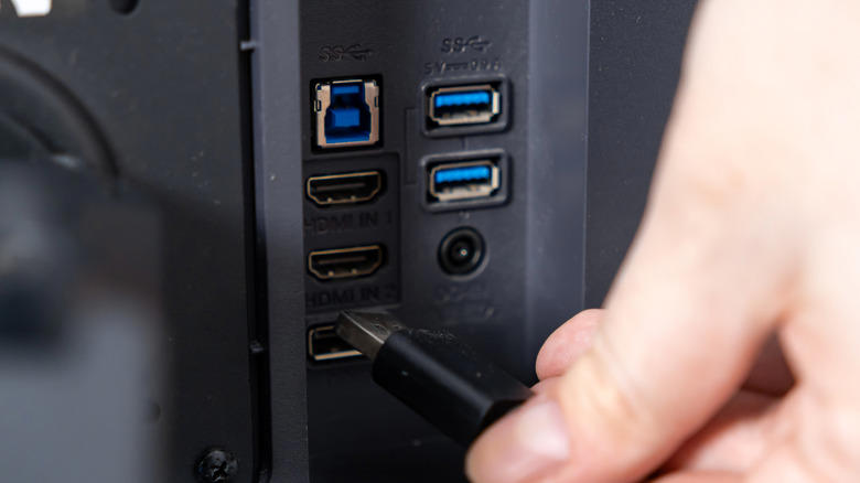 1. Streaming sticks, 2. Sync boxes, 3. DVD and Blu-ray players, 4. Gaming consoles, 5. HDMI switch