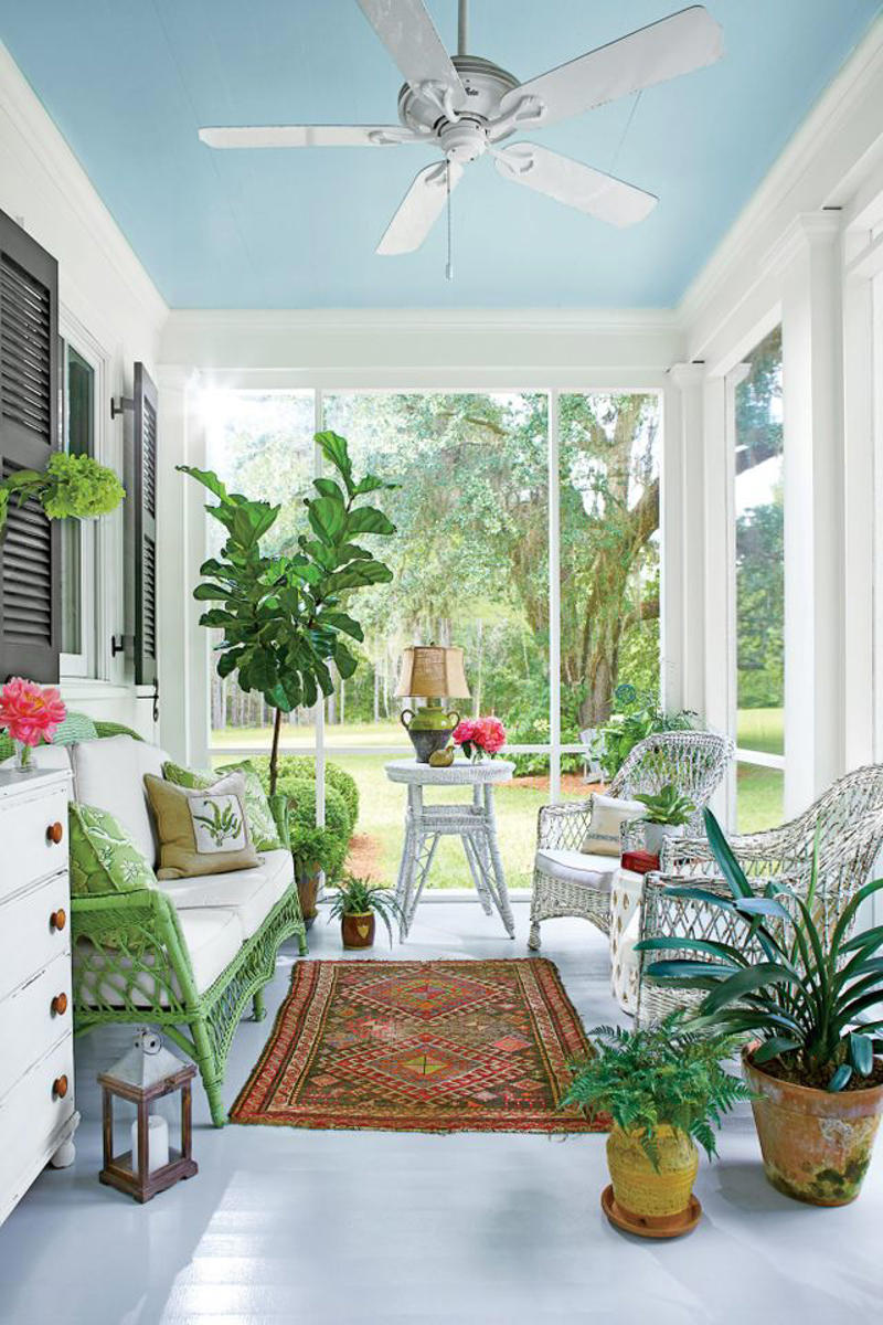 Leave Front Porch Unscreened For Maximum Sunlight, Create An Inviting And Open Space To Entertain, Go For Glass-Front Upper Cabinets, Hide Appliances Behind Cabinets, Let There Be Lots Of Natural Light, Incorporate Simple Design, Think of Clever Places For Antiques, Choose Materials That Build Character, Design A Space For Gathering, Pay Attention To Scale