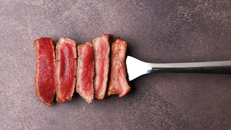 Not knowing how you like your steak, Not reading the menu carefully, Failing to research the restaurant beforehand, Not sharing with the table, Expecting to be in and out quickly, Pouring sauce on immediately, Not understanding why different steaks are priced differently, Only focusing on familiar cuts of beef, Not asking your server questions