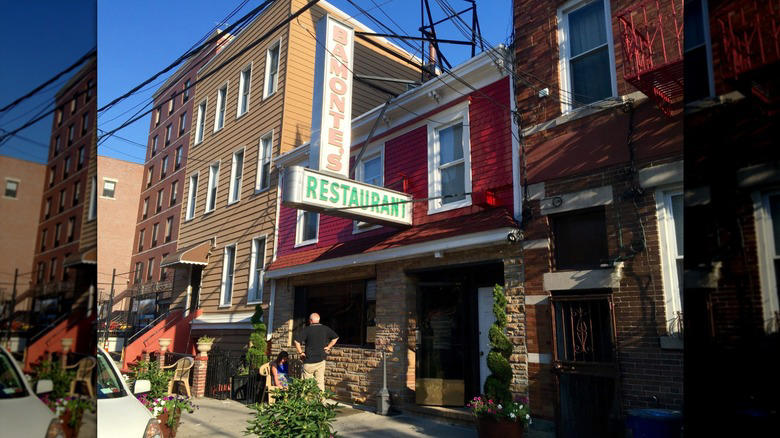 Bamonte's, Williamsburg, Brooklyn, Carbone, Greenwich Village, Don Peppe, South Ozone Park, Queens, Emilio's Ballato, Nolita, John's of 12th Street, East Village, L&amp;B Spumoni Gardens, Brooklyn, Mario's, the Bronx, Michael's of Brooklyn, Brooklyn, Patsy's Italian Restaurant, Midtown, Rao's, East Harlem, Tony's Di Napoli, Times Square and Upper East Side, Methodology