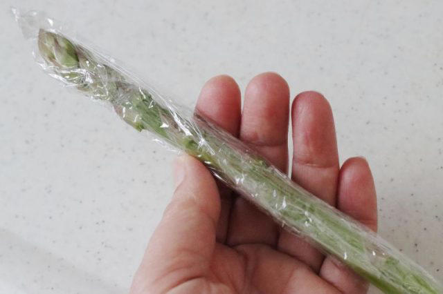 春にぴったり♪「しば漬けの卵焼き」「ささみアスパラの甘辛」2品弁当, 1品目 しば漬けの卵焼き, 2品目 ささみアスパラの甘辛, 2品弁当の詰め方プロセス, 「心が楽になる2品弁当」のルール