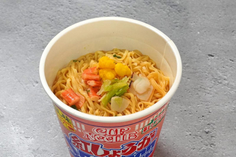 【1】複数の貝だしが合体した奥行あるさっぱり風味「明星 麺神カップ 蛤だしと帆立だし白湯ラーメン」, 【2】紅しょうがの風味が軽やかさを演出する「カップヌードル 紅しょうがシーフード ビッグ」, 【3】もちもちじゅんわり太麺に醤油とガーリックがからむ「麺がうまい 醤油らぁ麺 大盛り」, 【総評】今回のライターのイチオシは……!?