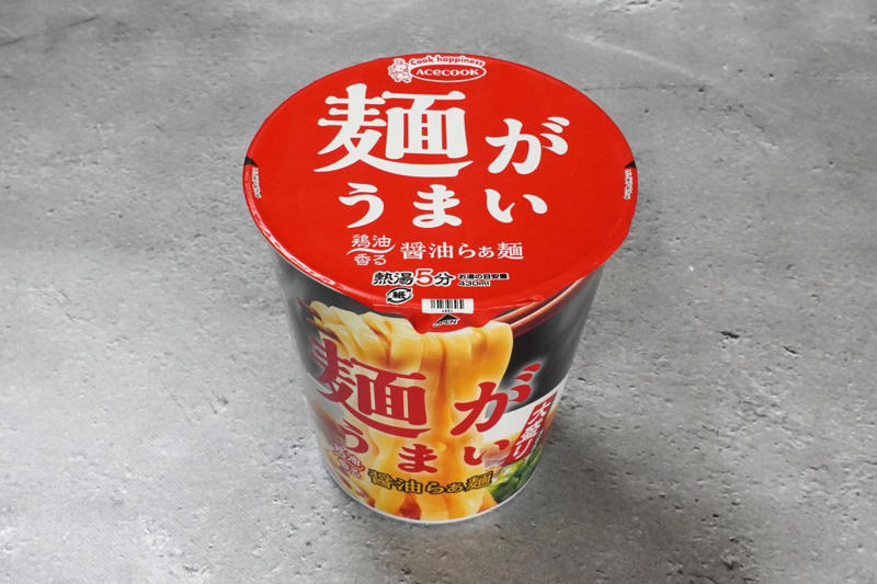 【1】複数の貝だしが合体した奥行あるさっぱり風味「明星 麺神カップ 蛤だしと帆立だし白湯ラーメン」, 【2】紅しょうがの風味が軽やかさを演出する「カップヌードル 紅しょうがシーフード ビッグ」, 【3】もちもちじゅんわり太麺に醤油とガーリックがからむ「麺がうまい 醤油らぁ麺 大盛り」, 【総評】今回のライターのイチオシは……!?