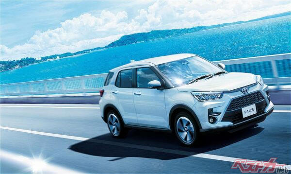単一車型の販売ランキング1位はなに？, ストロングハイブリッドを価格破壊したライズ, スーパーハイトワゴンの魅力を拡張したルーミー, ダイハツの値ごろ感をトヨタディーラーで買える安心感