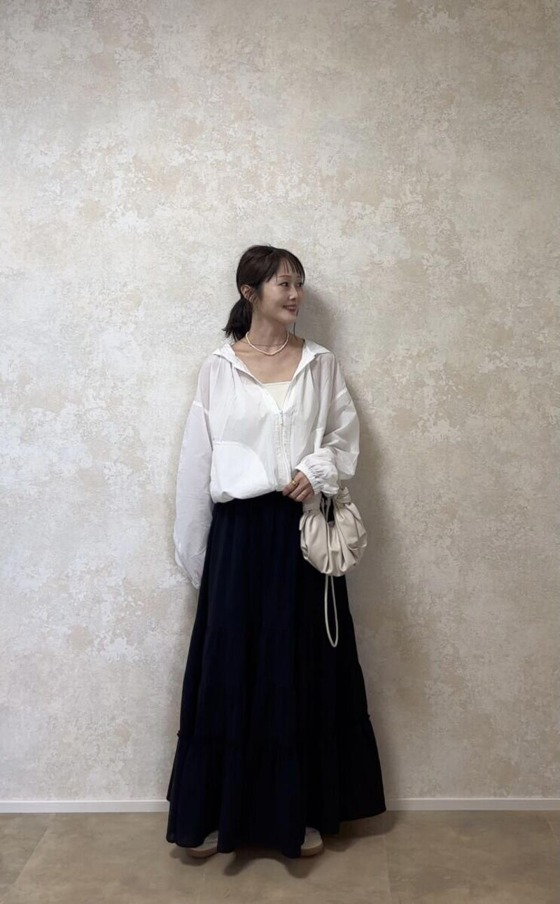 【GU】UVカットシアーパーカ, 着回しコーデ① 体型カバーも叶う大人のデニムコーデ, 着回しコーデ② ティアードスカートでスタイルアップコーデ, 着回しコーデ③ ジャケットをレイヤードした大人カジュアルコーデ
