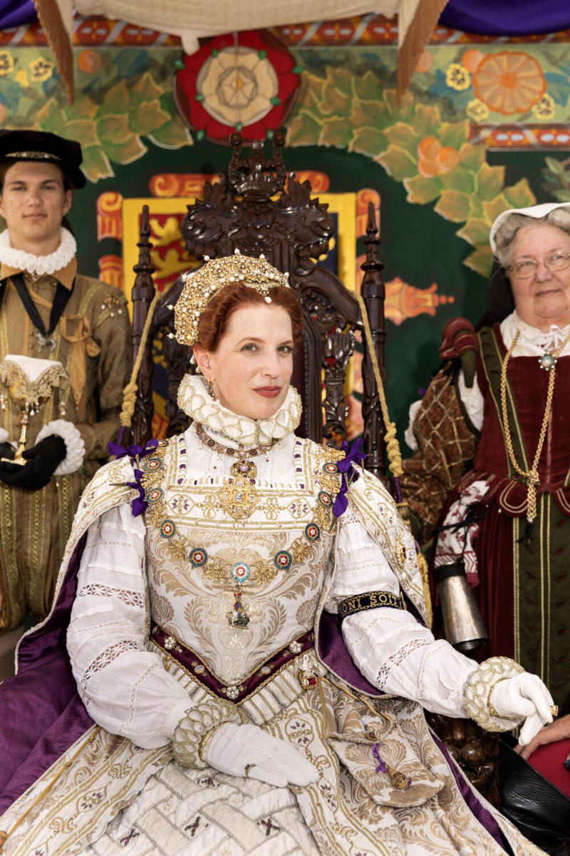 1. Thou must plan thy morrow, 2. The Queen doth nay require fanciful garb, 3. Parley with the guildfolk , 4. Hark! What a clatter!, 5. By hook and crook, ready thyself for a joust, 7. Pray thee pay full mind to the merchants, 8. Fret not if the winds of fate blow you elsewhere