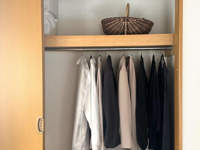 1：とりあえずためた「紙類」, 2：使うかもと残した「キッチングッズ」, 3：なんとなく着ていない服, 4：無料でもらった「試供品・ストック」, 「いつか使う」は手放して、暮らしに合うものだけ残す