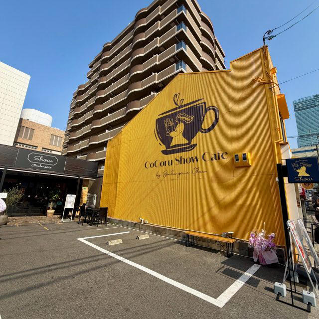 焼きたてパンをその場で楽しめる「Cocoru Show Cafe」, 朝におすすめ！満足度の高いブランチセット, POINT(1) 時間帯でメインのパンが変わる！, POINT(2) 焼きたてカットパン食べ放題！, 天王寺で楽しむ！焼きたてパンの贅沢モーニング