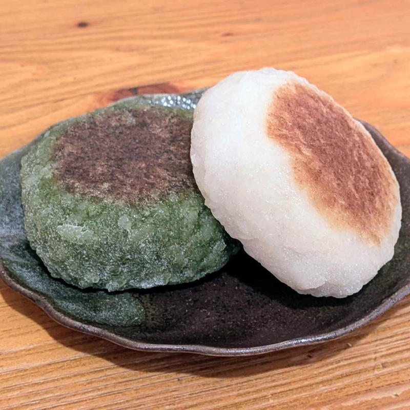 春感たっぷりの華やかビジュアル, よもぎの香りを楽しんで, こだわり素材がつまった王道大福, きれいな緑色が食欲をそそりそう 