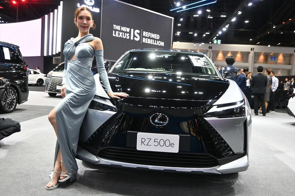 モーターショーは年間の2割を売る重要な新車販売の場, シェアを伸ばし、ショーにも数多く出展する中国ブランド, タイで生産する「ランドクルーザーFJ」を発売, 中国生産のEVを持ち込んだホンダとマツダ, ハイブリッドを展示した日産と三菱自動車, 中国EVがどこまで普及するのかに注目