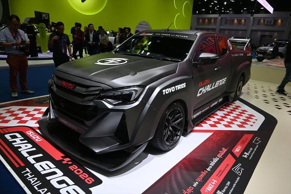 モーターショーは年間の2割を売る重要な新車販売の場, シェアを伸ばし、ショーにも数多く出展する中国ブランド, タイで生産する「ランドクルーザーFJ」を発売, 中国生産のEVを持ち込んだホンダとマツダ, ハイブリッドを展示した日産と三菱自動車, 中国EVがどこまで普及するのかに注目