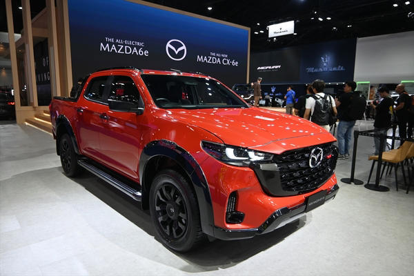 モーターショーは年間の2割を売る重要な新車販売の場, シェアを伸ばし、ショーにも数多く出展する中国ブランド, タイで生産する「ランドクルーザーFJ」を発売, 中国生産のEVを持ち込んだホンダとマツダ, ハイブリッドを展示した日産と三菱自動車, 中国EVがどこまで普及するのかに注目