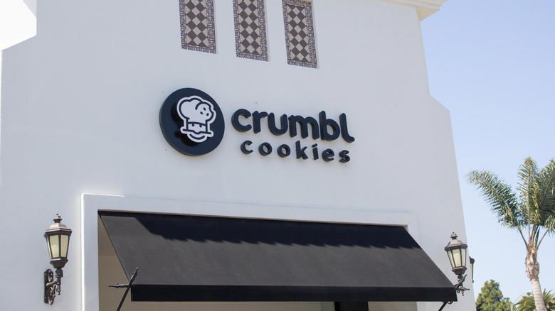You can get cookies delivered or order catering You can buy single cookies or in packs, Some locations stay open until midnight, Cookies are served warm or chilled, You can get cookies delivered or order catering, The cookies are very sweet, You can purchase a cookie cutter for convenient sharing, Keep an eye out for any promotions, Ask for a sticker with your purchase, The pink box is an iconic part of the Crumbl experience